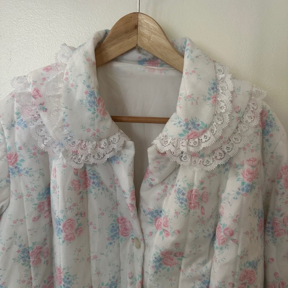 Vintage Handmade Floral Quilted Women's Jacket - Picture 3 of 4